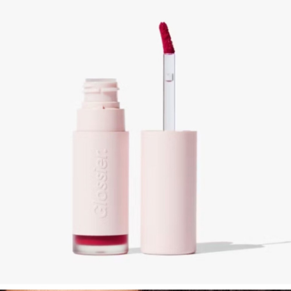 New! Glossier G Suit Soft Touch lip Crème in shade Jet 6ML